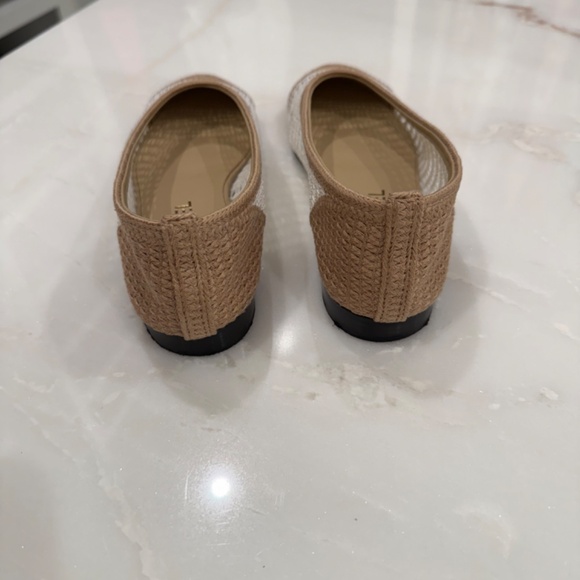 Chanel White and Beige Raffia Flats Size 38 - Picture 4 of 8